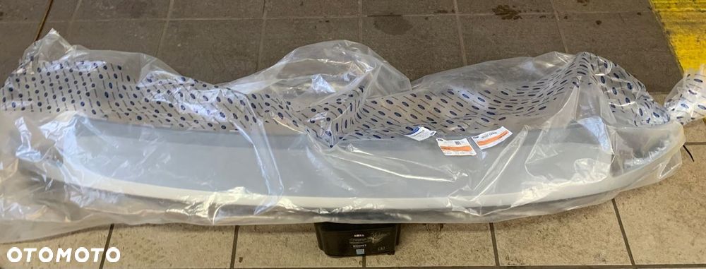 Ford explorer elektryk kratka zderzaka - 6