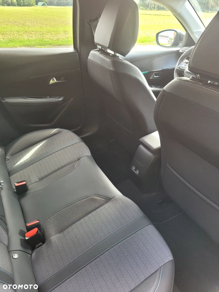 Peugeot 208 - 6