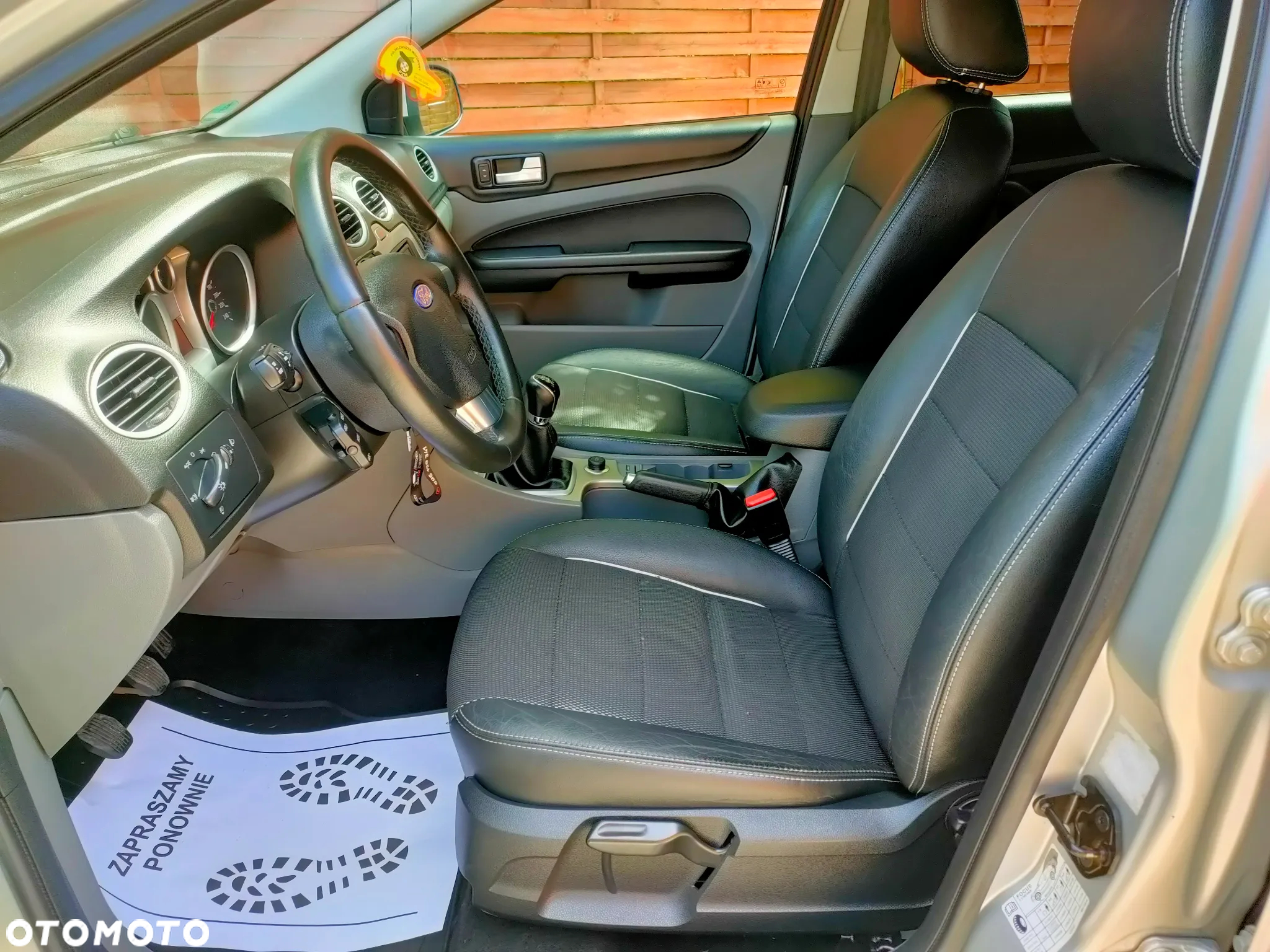 Ford Focus 1.8 Silver Magic - 23