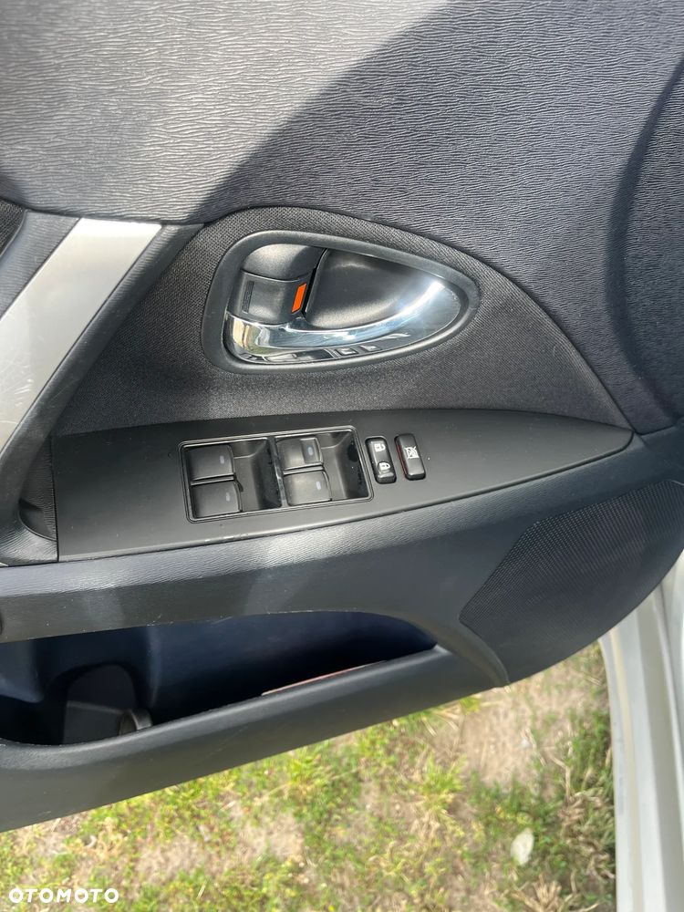 Toyota Avensis 1.8 Sol EU5 - 22