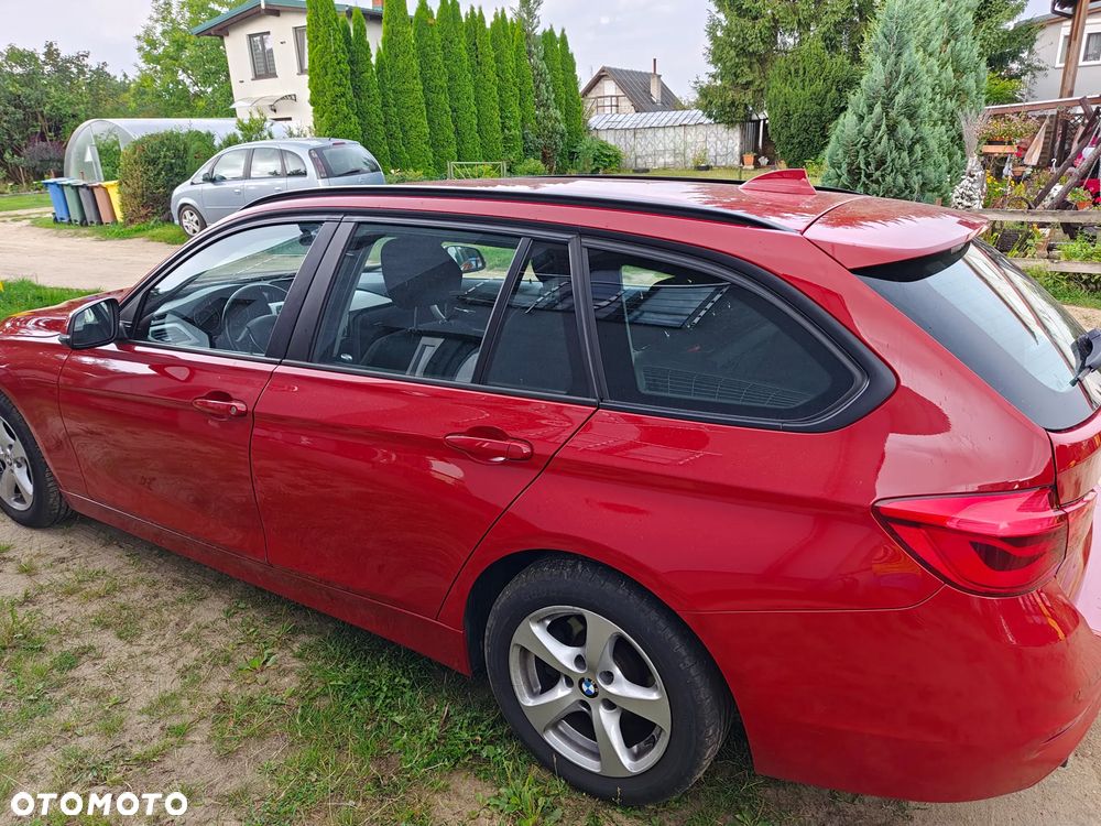 BMW Seria 3 318d - 11