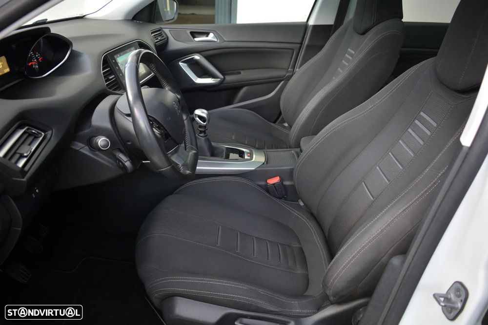 Peugeot 308 SW 1.2 PureTech Allure J17 - 6
