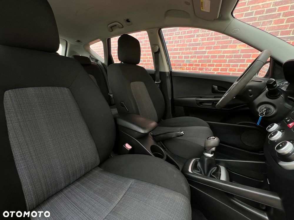 Kia Ceed - 15