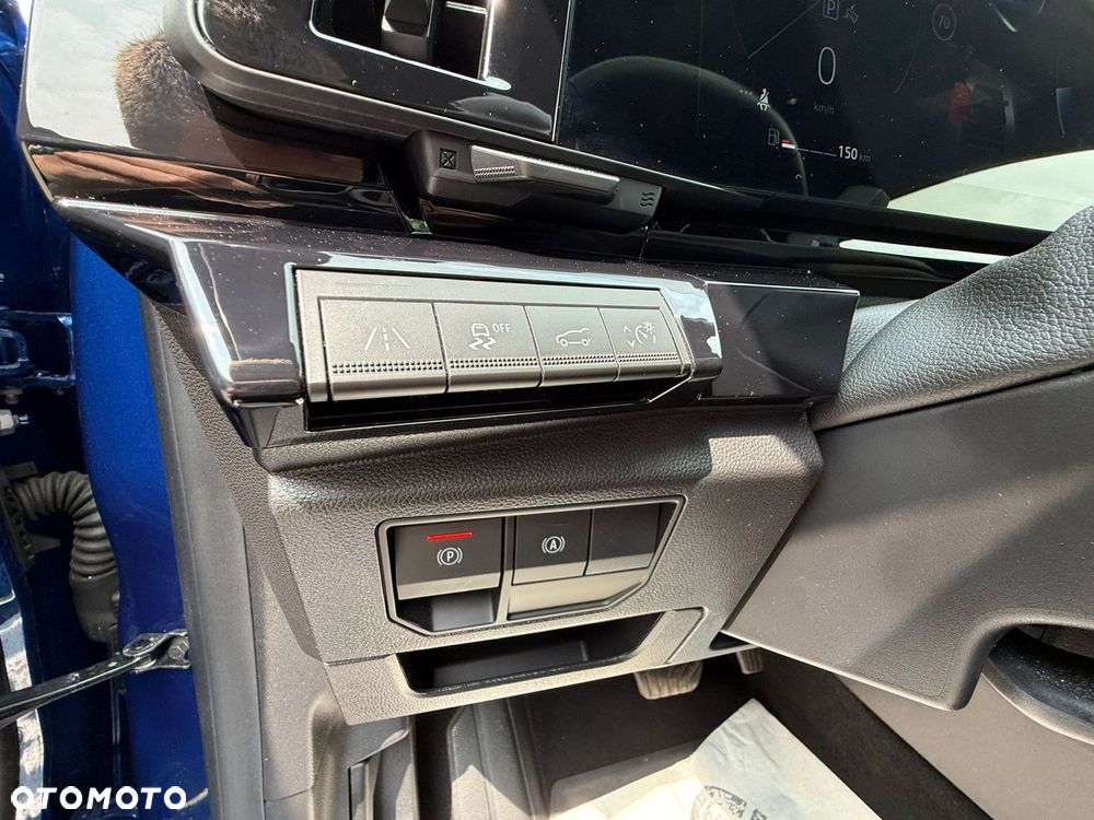 Renault Austral 1.3 TCe mHEV Iconic - 8