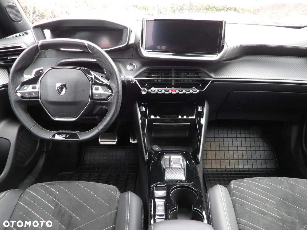 Peugeot 2008 1.2 PureTech GT S&S EAT8 - 24