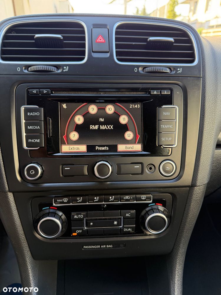 Volkswagen Golf - 29
