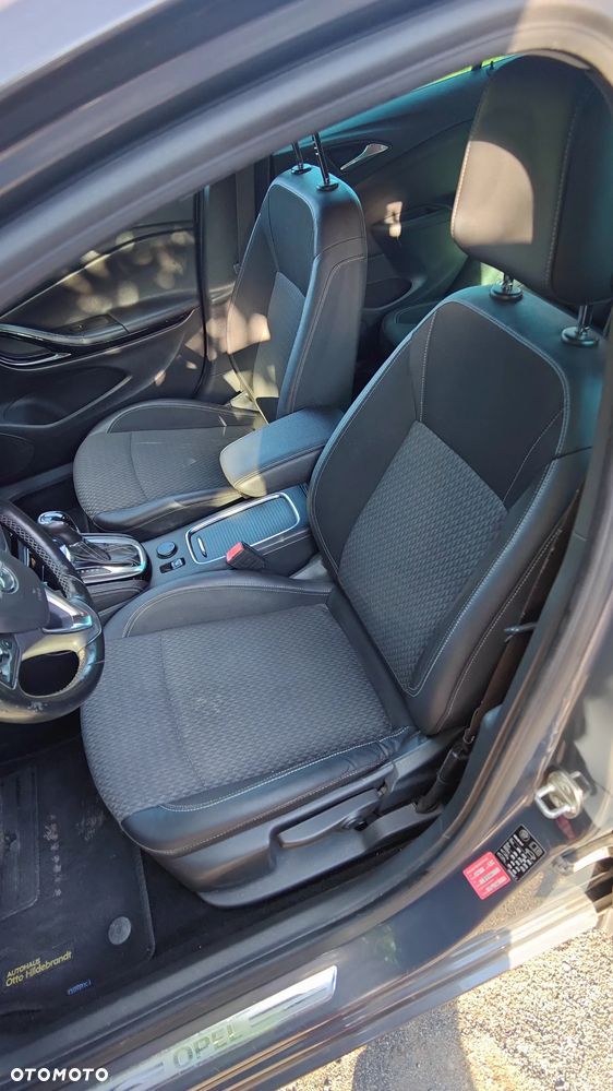 Opel Astra 1.6 CDTI Enjoy - 8
