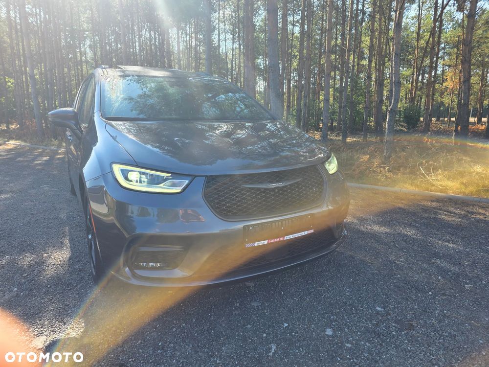 Chrysler Pacifica - 3