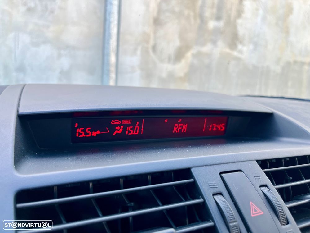 Mazda 6 MZR-CD 2.0 Comfort - 39