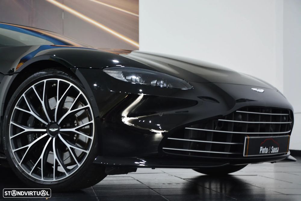 Aston Martin Vantage Coupe V8 - 7
