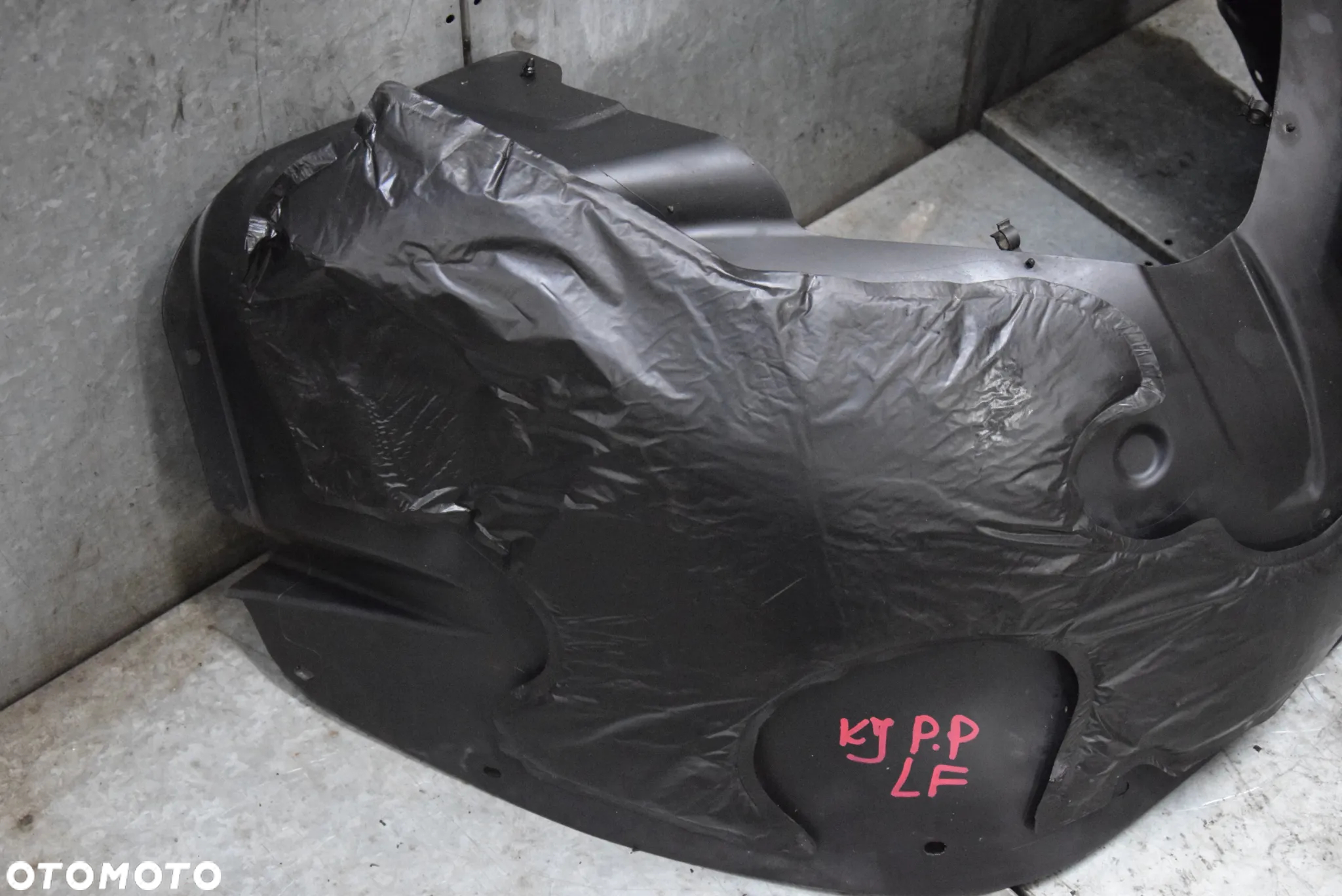 JEEP CHEROKEE KJ NADKOLE LEWE PRAWE PRZÓD LF - 23