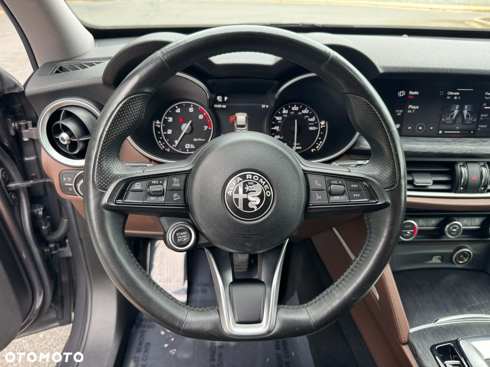 Alfa Romeo Stelvio 2.0 Turbo 16V AT8-Q4 Veloce - 14