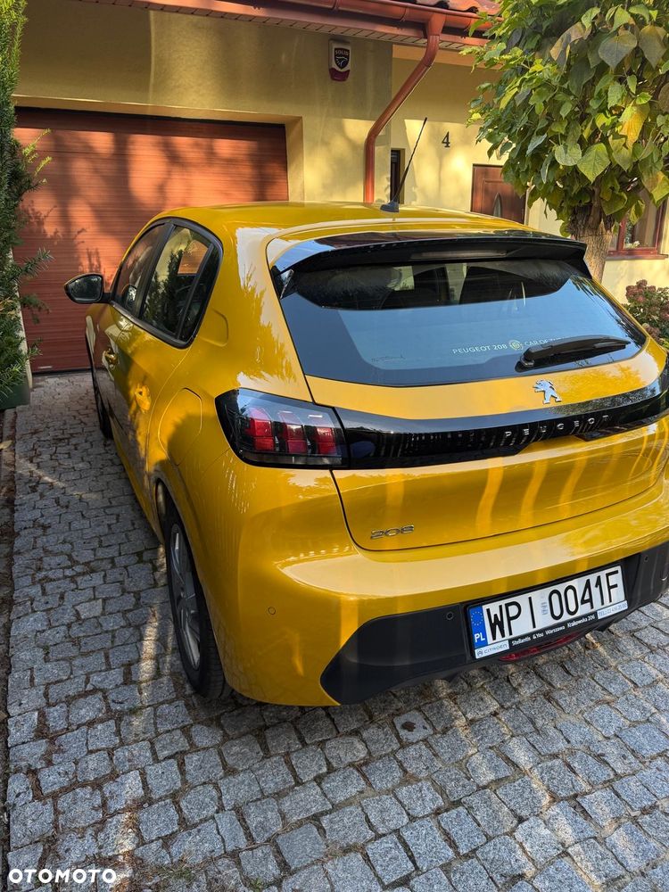 Peugeot 208 - 1