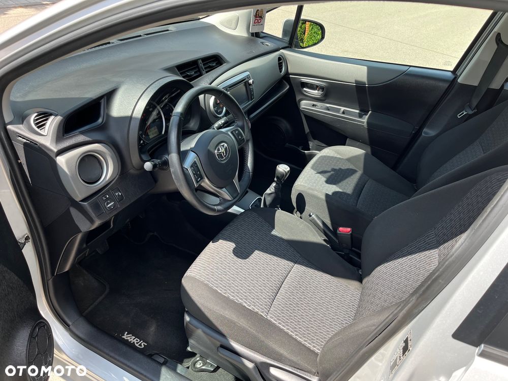 Toyota Yaris 1.33 Premium - 10
