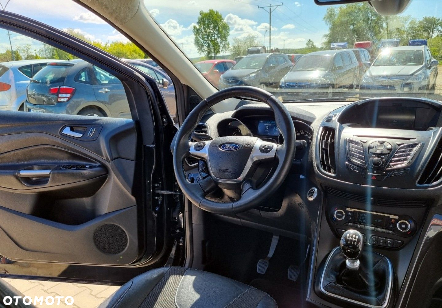 Ford Kuga - 32