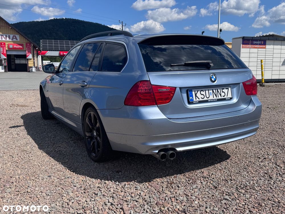 BMW Seria 3 330i xDrive - 2