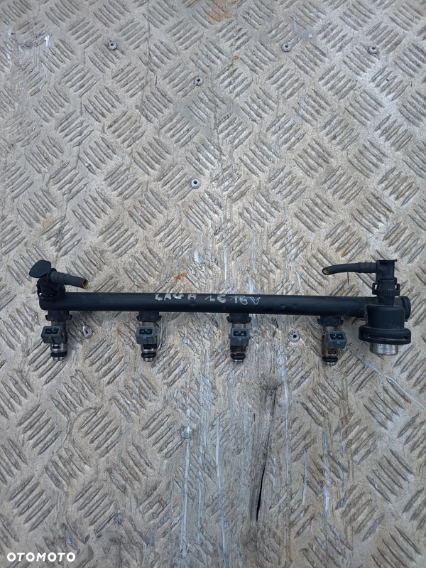 Listwa wtryskowa 7700106024 Renault laguna 1.616v