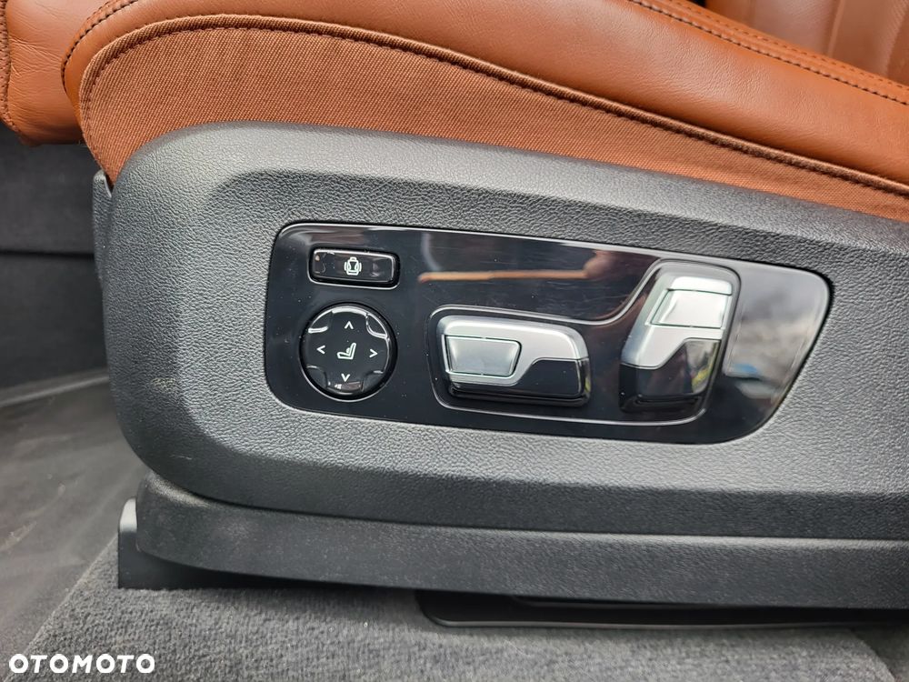 BMW X7 M50d sport - 8