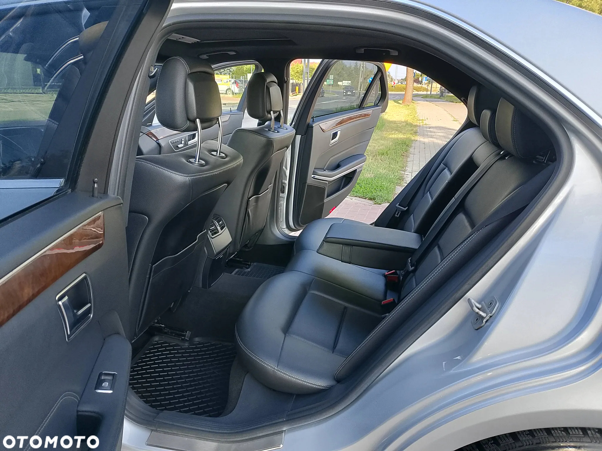 Mercedes-Benz Klasa E 250 BlueTEC 4-Matic Avantgarde - 17
