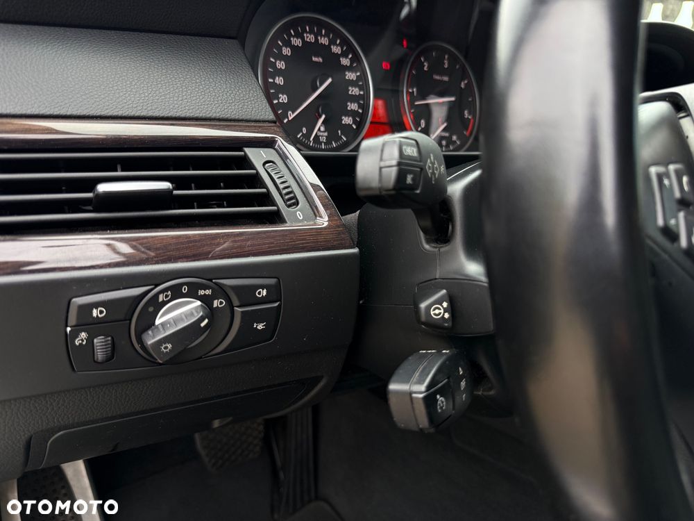 BMW Seria 5 530d - 23