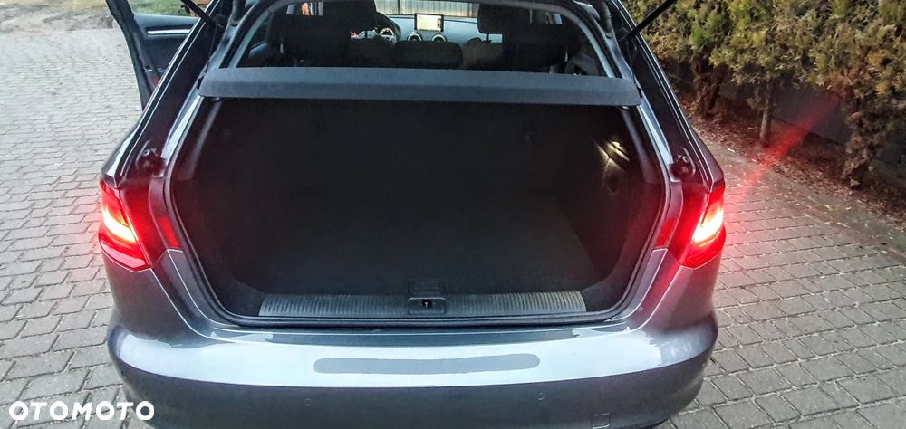 Audi A3 Sportback 2.0 TDI (clean diesel) Ambiente - 23