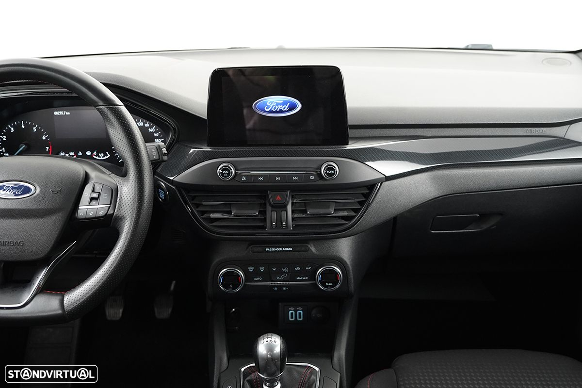 Ford Focus 1.0 EcoBoost MHEV ST-Line - 9