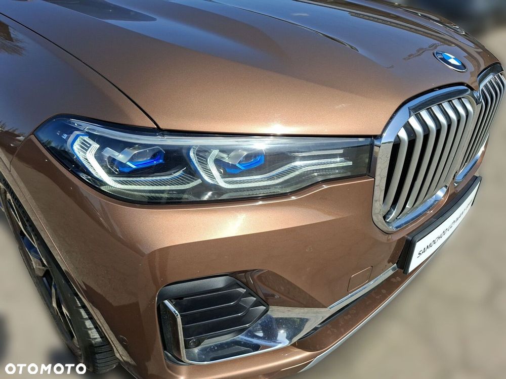 BMW X7 xDrive40i - 32