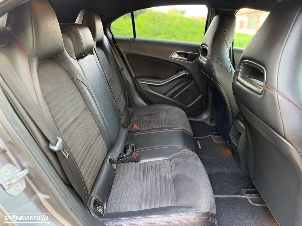 Mercedes-Benz A 180 d AMG Line - 20