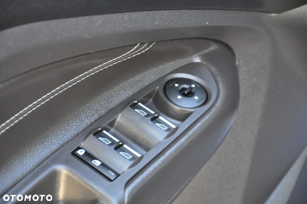 Ford Grand C-MAX - 26