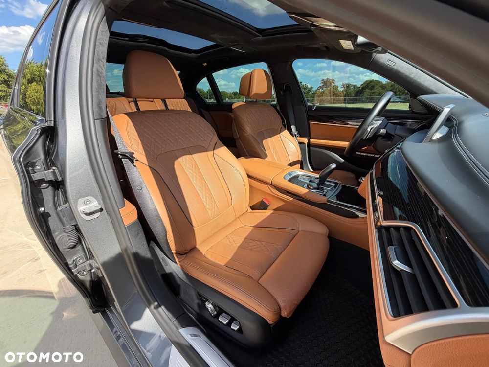 BMW Seria 7 - 17