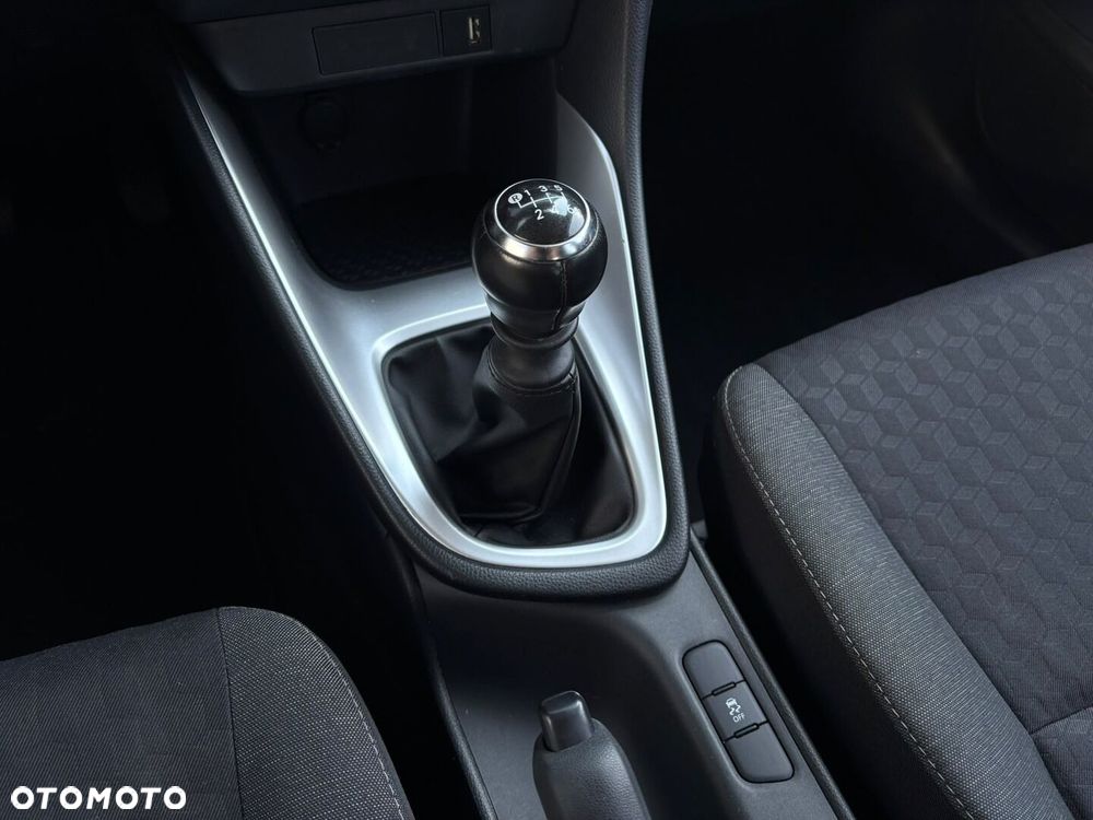 Toyota Yaris - 18