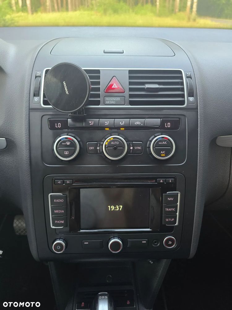 Volkswagen Touran 2.0 TDI DPF DSG Comfortline - 15