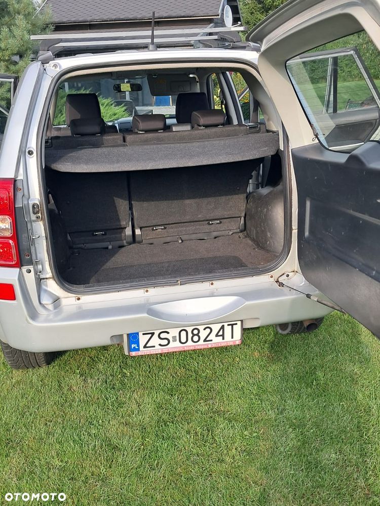 Suzuki Grand Vitara 2.0 Comfort - 4