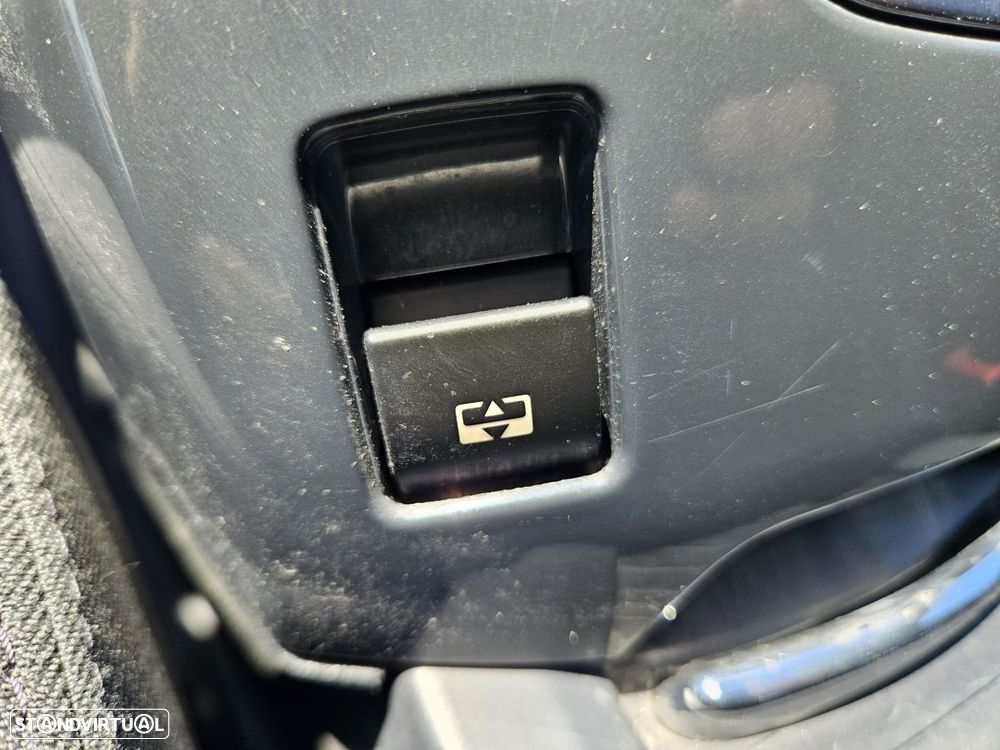 Peugeot 5008 1.6 BlueHDi Style - 38