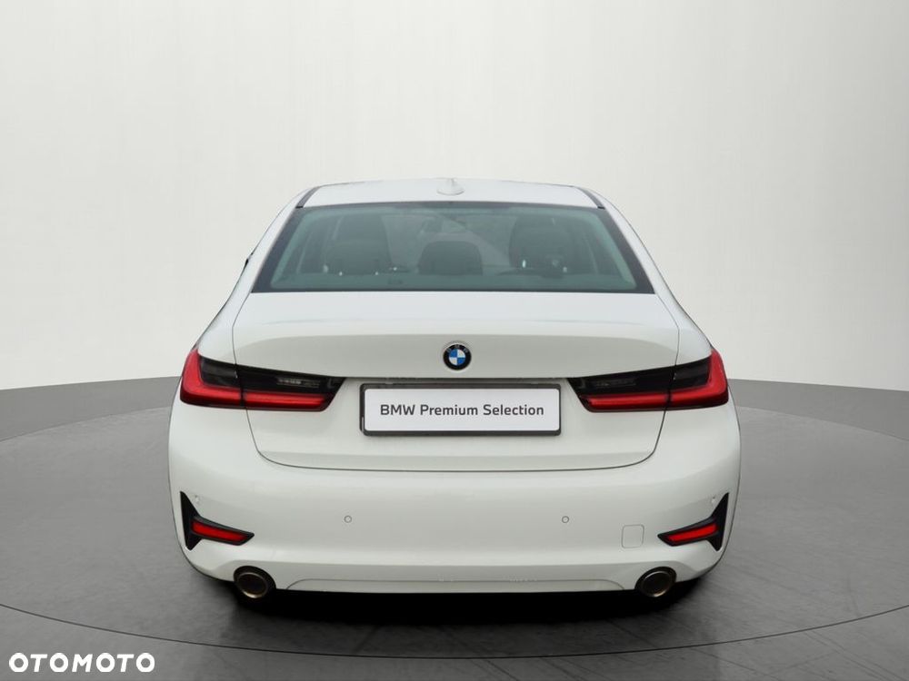 BMW Seria 3 318i Advantage sport - 8