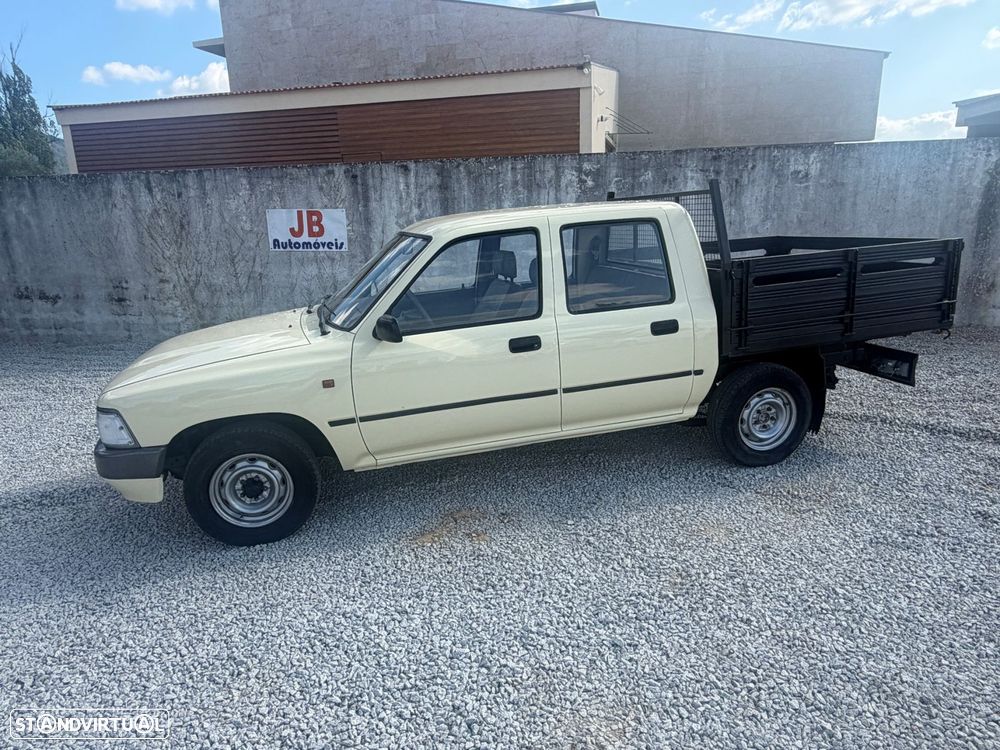 Toyota Hilux 2.4D 5LUG Dir. Assistida - 5