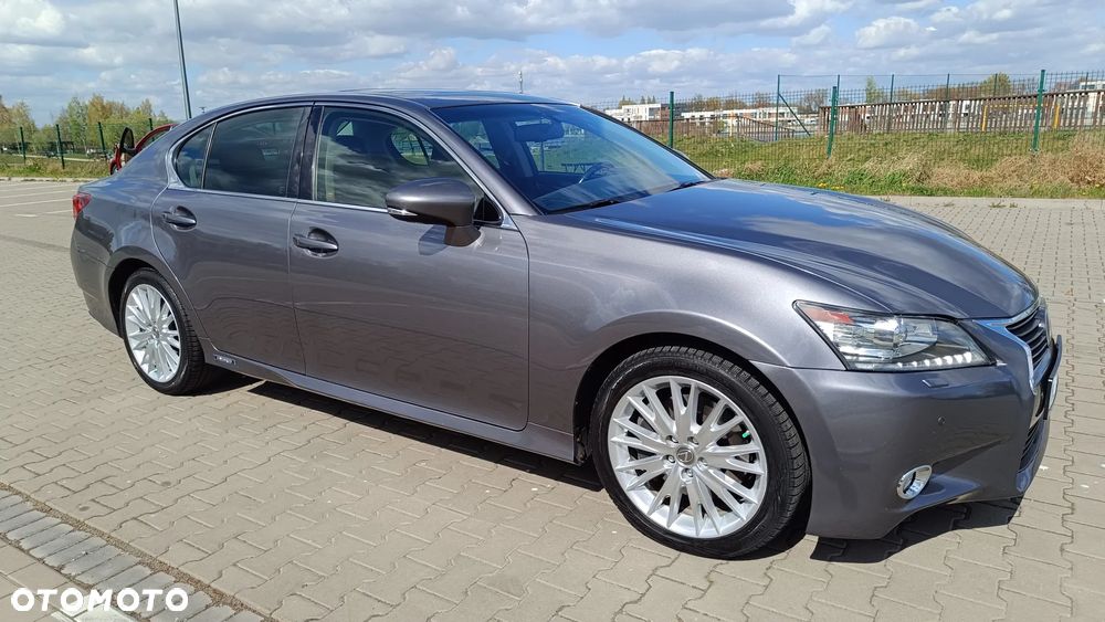 Lexus GS - 10