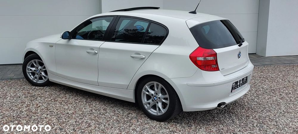 BMW Seria 1 120d - 11