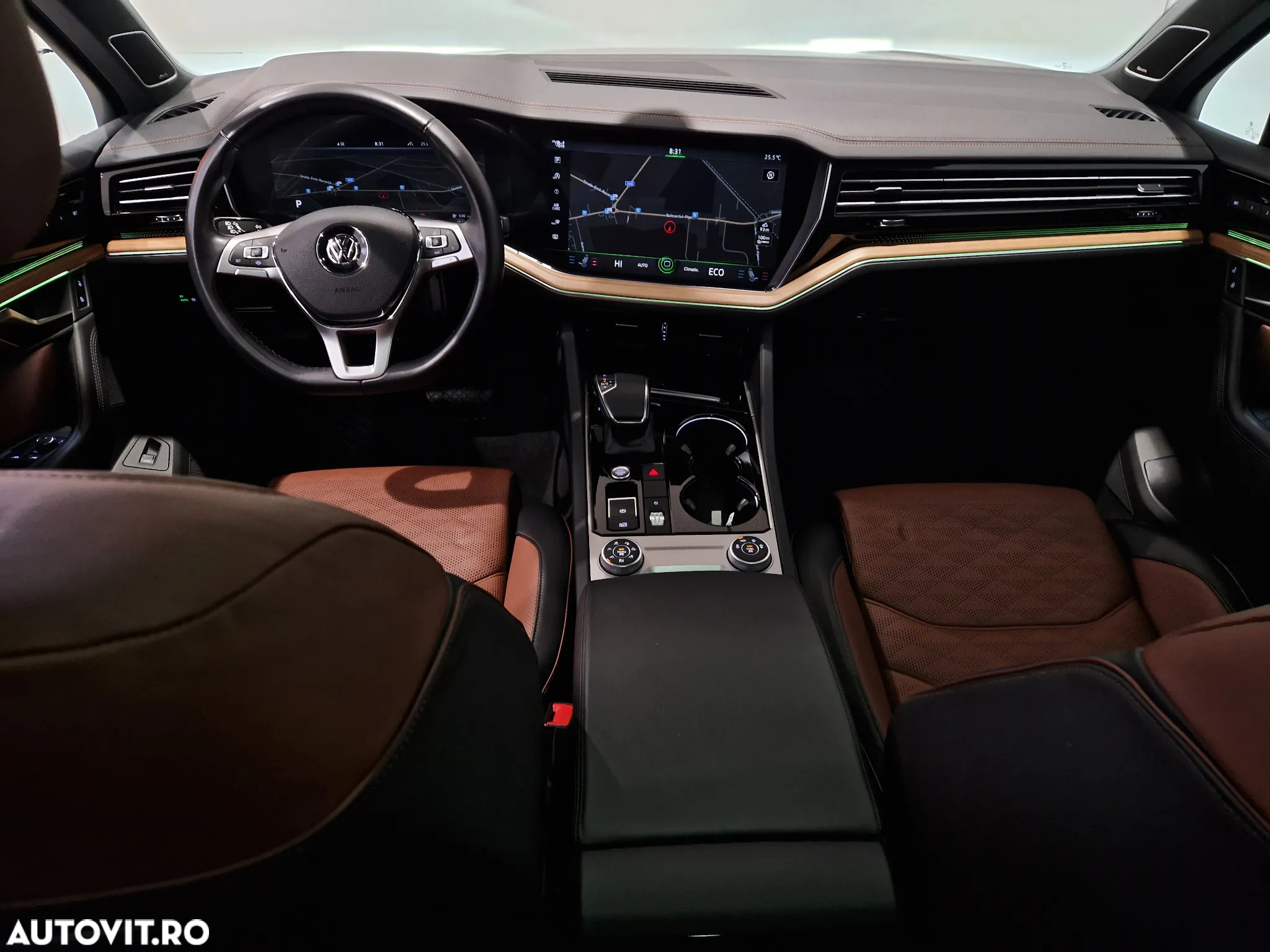 Volkswagen Touareg - 12