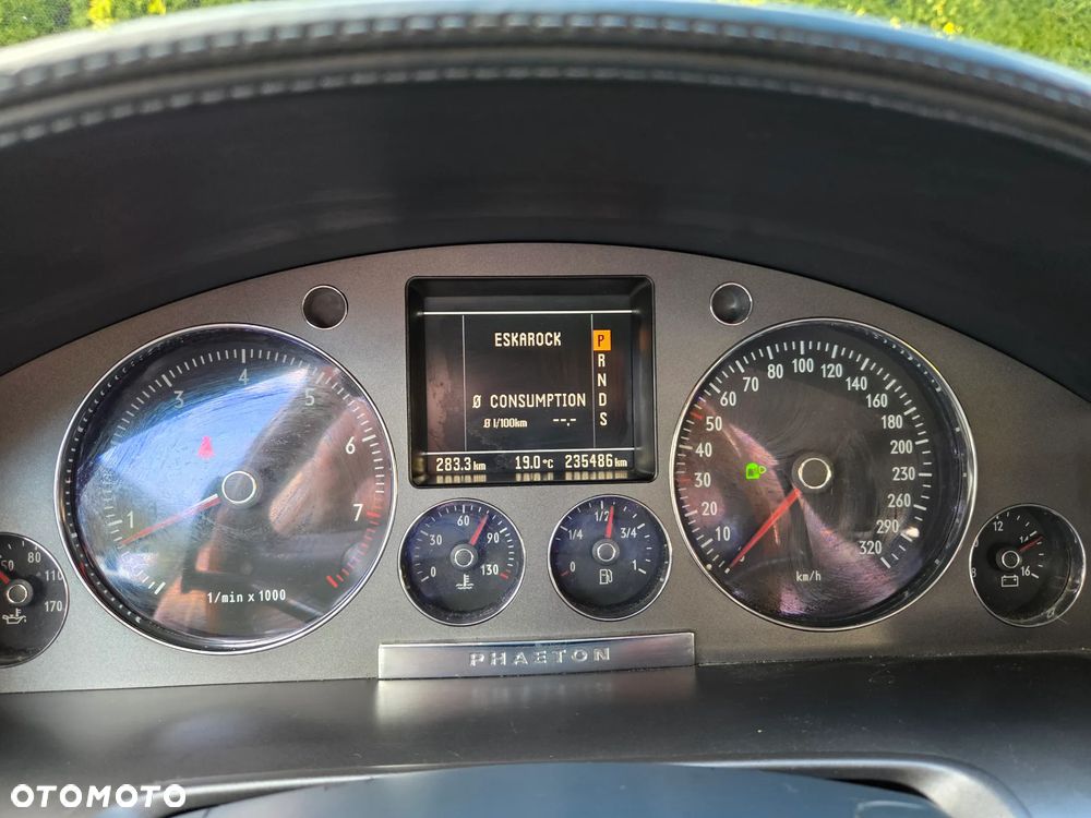 Volkswagen Phaeton 4.2 V8 4 Mot (5os) - 16