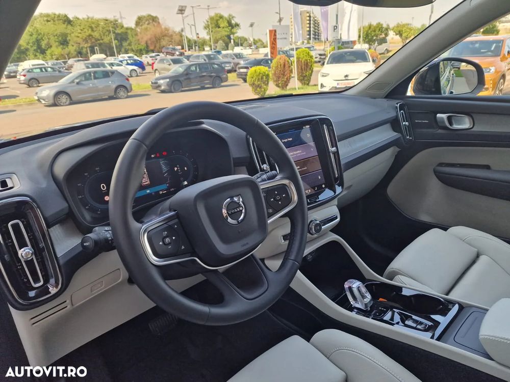Volvo XC 40 B4 AT FWD MHEV Ultimate Dark - 14