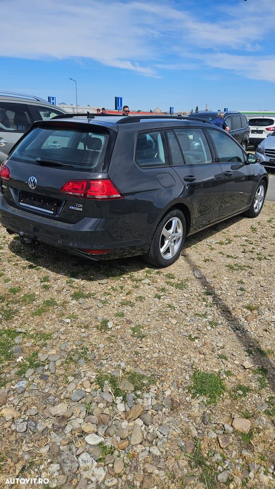 Volkswagen Golf 1.6 TDI BlueMotion Comfortline - 4