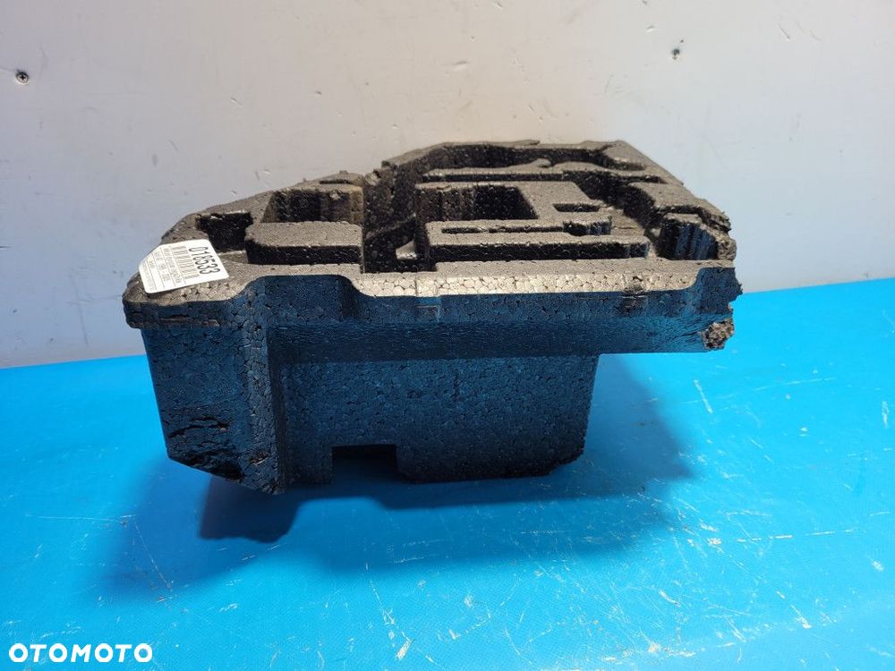 STYROPIAN BAGAŻNIKA BEZ WYPOSAŻENIA AUDI A2 - 2