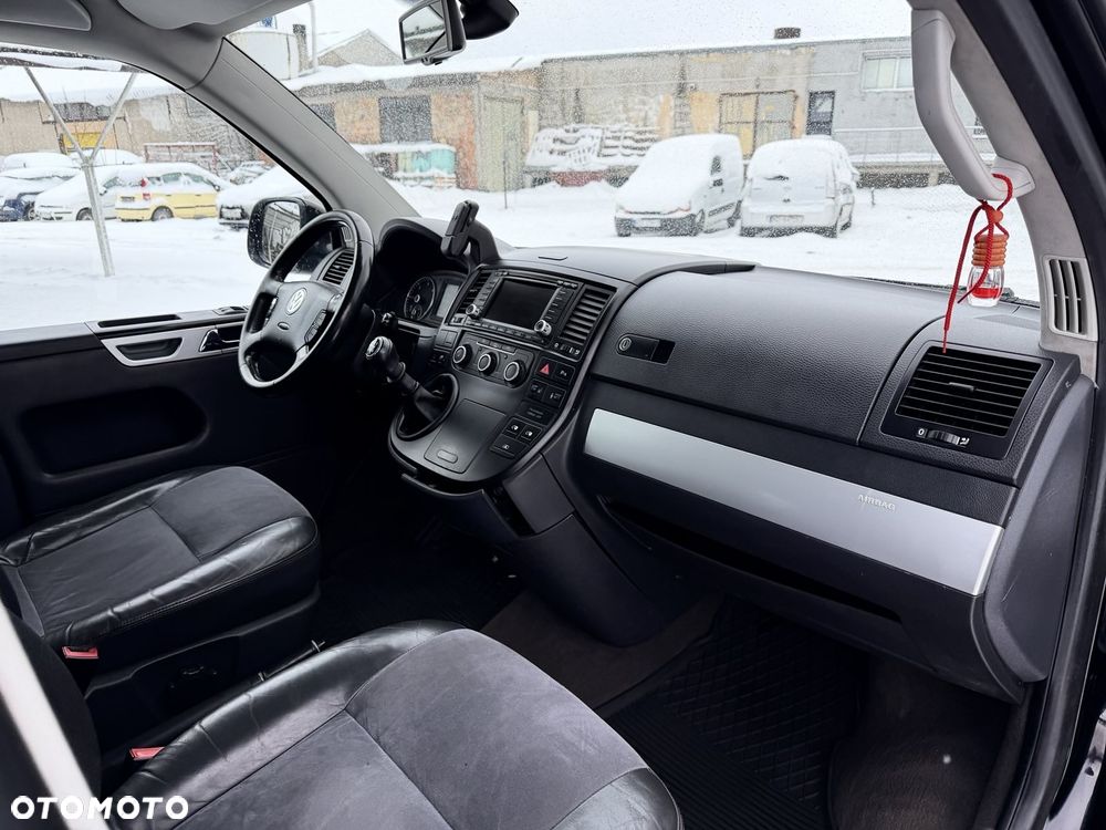 Volkswagen Multivan - 7