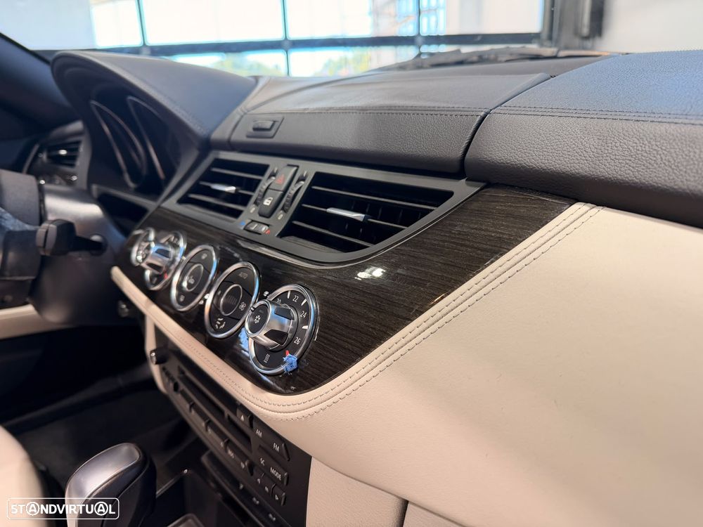 BMW Z4 23 i Auto - 11