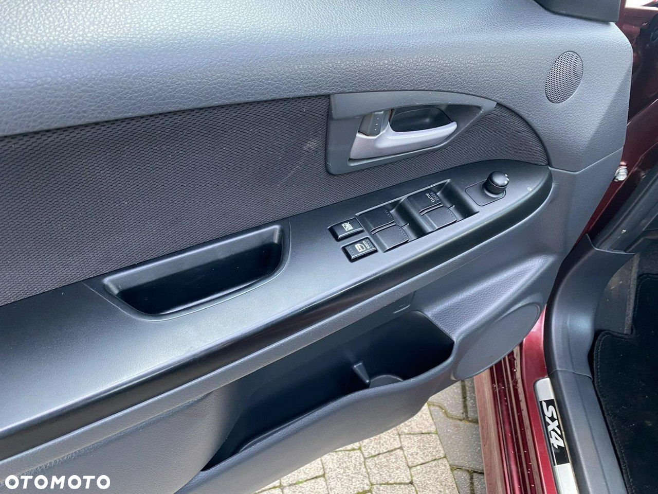 Suzuki SX4 - 16