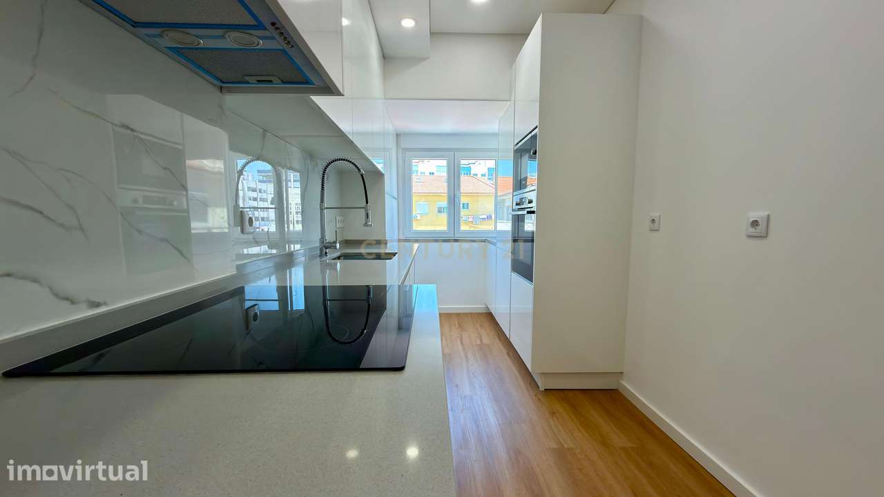 Apartamento T2+1 Duplex Totalmente Remodelado | Cova da Piedade | Alma - Grande imagem: 3/22