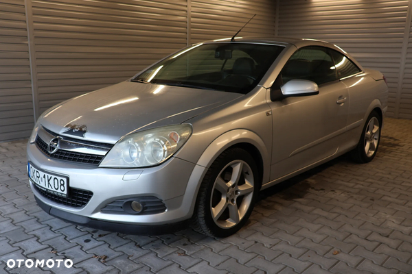 Opel Astra Twin Top 1.8 Edition 111 Jahre