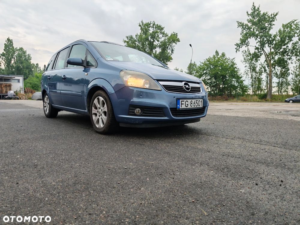 Opel Zafira 1.9 CDTI Cosmo - 2