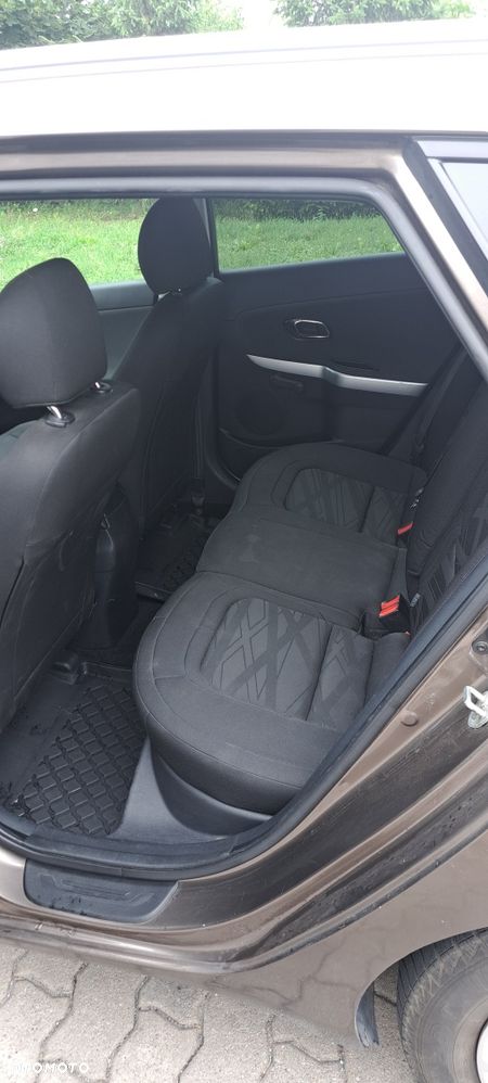 Kia Ceed - 7